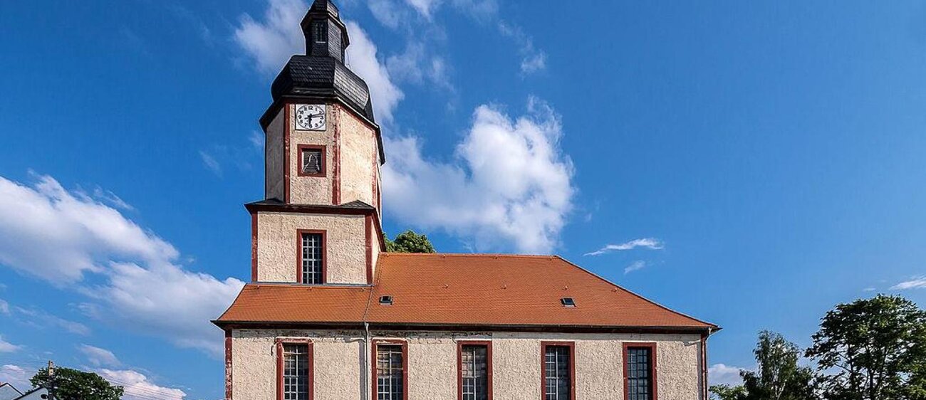 Dorfkirche von Schleifreisen im Saale-Holzland-Kreis