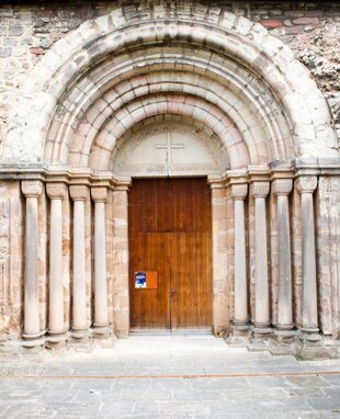 Portal der Klosterkirche Thalbürgel