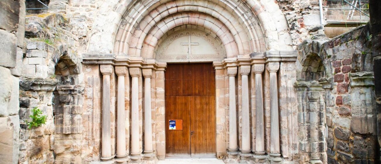 Portal der Klosterkirche Thalbürgel